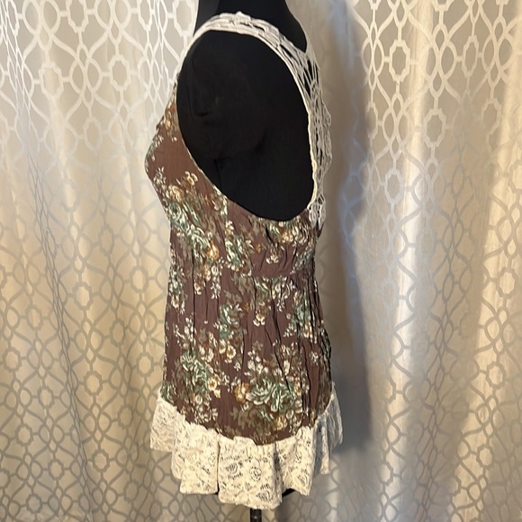 Women’s sleeveless top with lace. Brown with floral pattern size M - Picture 4 of 9